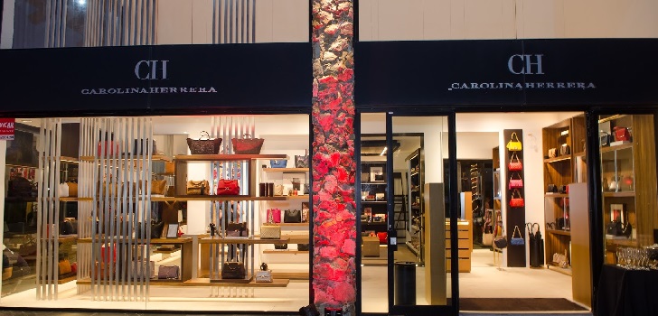 Tienda exterior de Carolina Herrera Textil Lonia, luces y sombras: alza de sólo el 1,6% en ventas, menos deuda y apuesta online